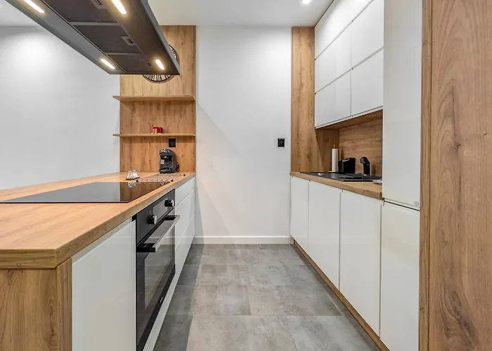 Mieszczanska Riverfront By Bookinghost