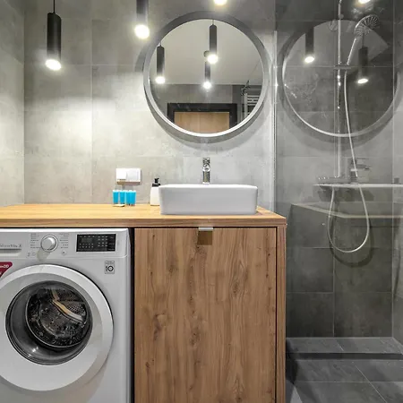 Mieszczanska Riverfront By Bookinghost Appartamento *